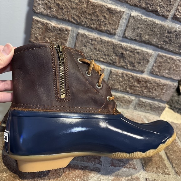 Sperry Women's Saltwater Duck Boot Tan/Navy Size 9 - Picture 12 of 16